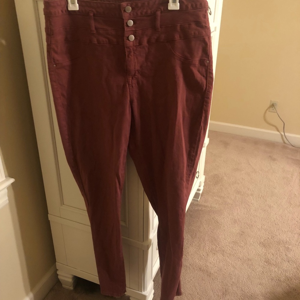 High waisted jeans